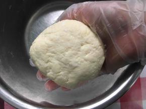 揉成团就可以，不要过份搓揉