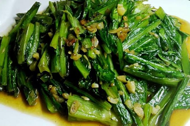 蒜炒油麦菜