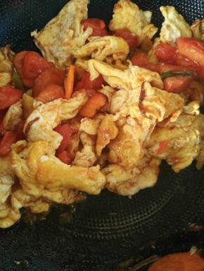 根据个人口味撒盐，糖，十三香。