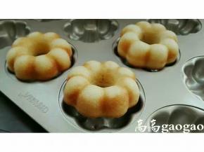 烤箱不需要预热，直接150度，25分钟（请根据自家烤箱实际温度操作）