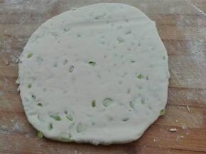 擀成圆形