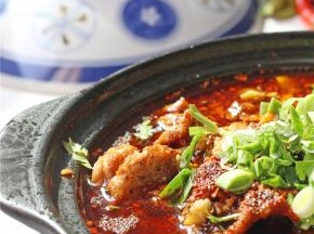 麻辣鲜香的水煮肉就做好了