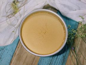 出炉后震模并马上倒扣。