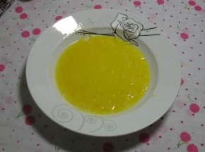 将一个鸡蛋打散