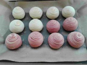 烤箱预热，170度上下火30分钟（温度根据自家烤箱实际温度操作）