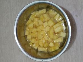 放入盐水中浸泡半小时