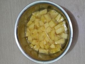放入盐水中浸泡半小时