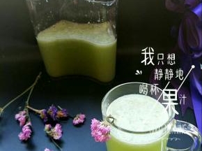 大热天喝一杯冬瓜雪梨汁真是凉爽到每个毛孔！