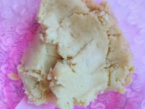 轻轻拌匀到没有干粉即可，不可用力搅拌