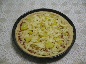 摆上炒出水份的菠萝