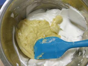 再倒入蛋白盆中