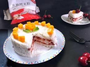 9、取出后用水果进行装饰即可。