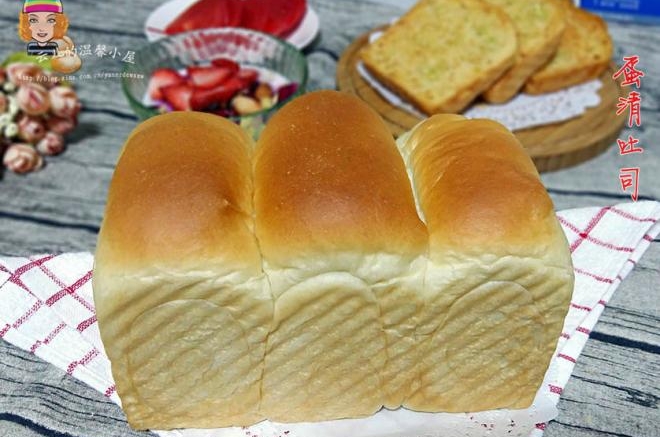 【蛋清吐司】：用做面包的方式消耗大量蛋清