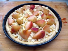 摆上切好的桃块