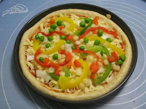 撒上青豆粒，玉米粒，胡萝卜粒