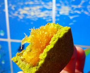 16. 抹茶口味的也很好吃。
低筋面粉255克，五十铃抹茶粉8克，全脂奶粉105克，黄油225克，鸡蛋75克，糖粉60克，盐1/4小勺