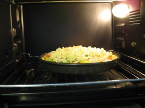 烤箱200度预热，中层烤20分钟