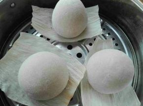 放入蒸锅中，醒发15分钟