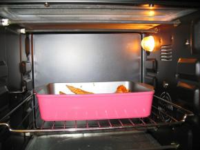 烤箱150度预热10分钟，放入烤盘，烤15分钟，