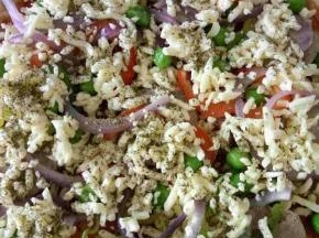 再铺一层马苏里拉芝士，撒上欧芹碎