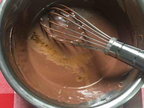 加入柠檬汁，并混合均匀