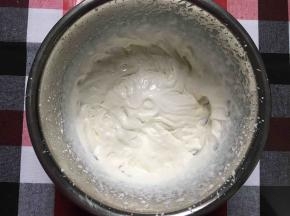 淡奶特加糖打发至6分发