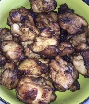 锅中放油中火炸变色