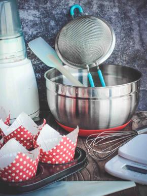 工具准备好 
（如果木有榨汁机用勺子碾成泥）