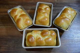 烘烤完毕后取出。