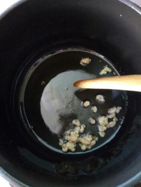 煸到油脂都出来