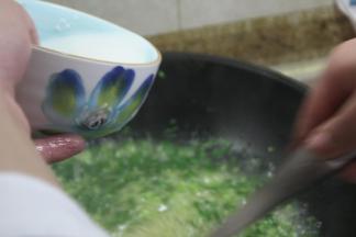 香浓养生的小米青菜羹就好了