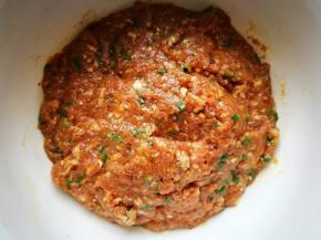 拌好的肉馅就是这样滴 ，一次可以多拌些 当饺子包子煎饼馅都好吃哦！