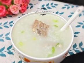 盛入碗中即可食用。