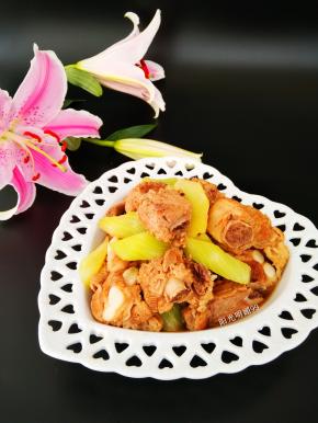 莴笋口感脆嫩。