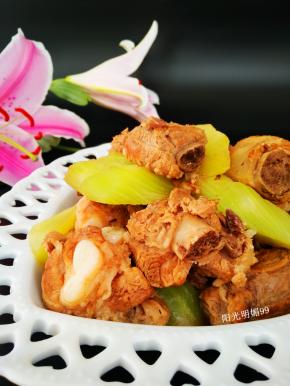 排骨鲜美软烂。