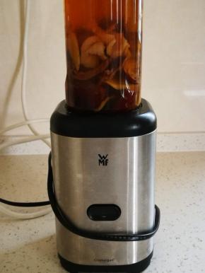 开始点按，这个很好操作的，打2或3次就很细腻了