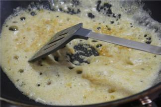 大火煮开之后加鸡汁调味，如觉得味道太淡可以加少许盐