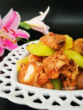 排骨鲜美软烂。