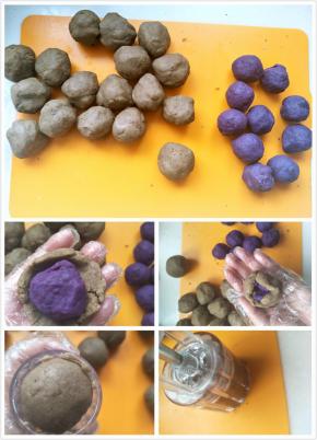 家里有煮好的紫薯，直接压泥搓20克一个。(可纯绿豆看自己喜欢)绿豆包入紫薯，像包汤圆一样，模具放些油或者熟糯米粉防沾，用力压成型。我用的法焙客水晶50克模具。(绿豆30克紫薯20克)