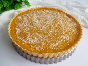 出炉后放凉，撒上椰蓉装饰一下