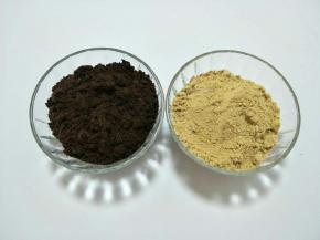 把奥利奥饼干碎，和消化饼干。用料理机打成粉末，越细越好。备用。