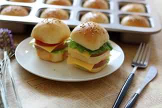 多层汉堡随意搭配，健康美味