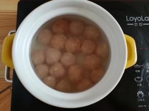 丸子不要挤的太满，留一定的空间