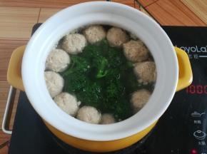 西兰花烫熟就可以出锅了