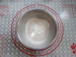 低筋面粉过筛