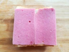 最后再加2片火腿肠片