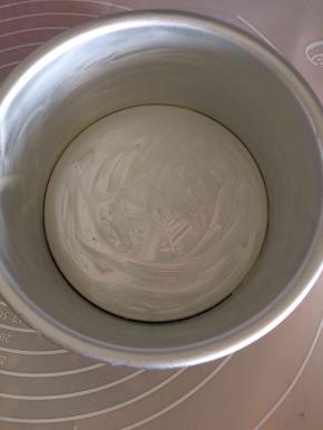 6寸模具先刷黄油