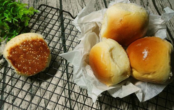 奶香脆底小面包