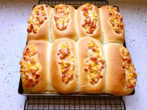 出炉后转移到晾网晾凉。