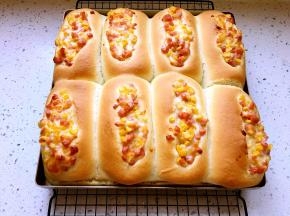 出炉后转移到晾网晾凉。